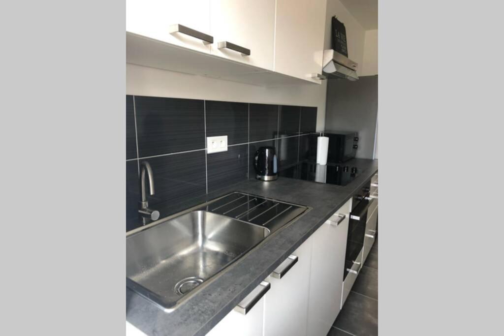 Appartement S'capades Mulhouse - Rénové 2021 - Wifi/Netflix Extérieur photo